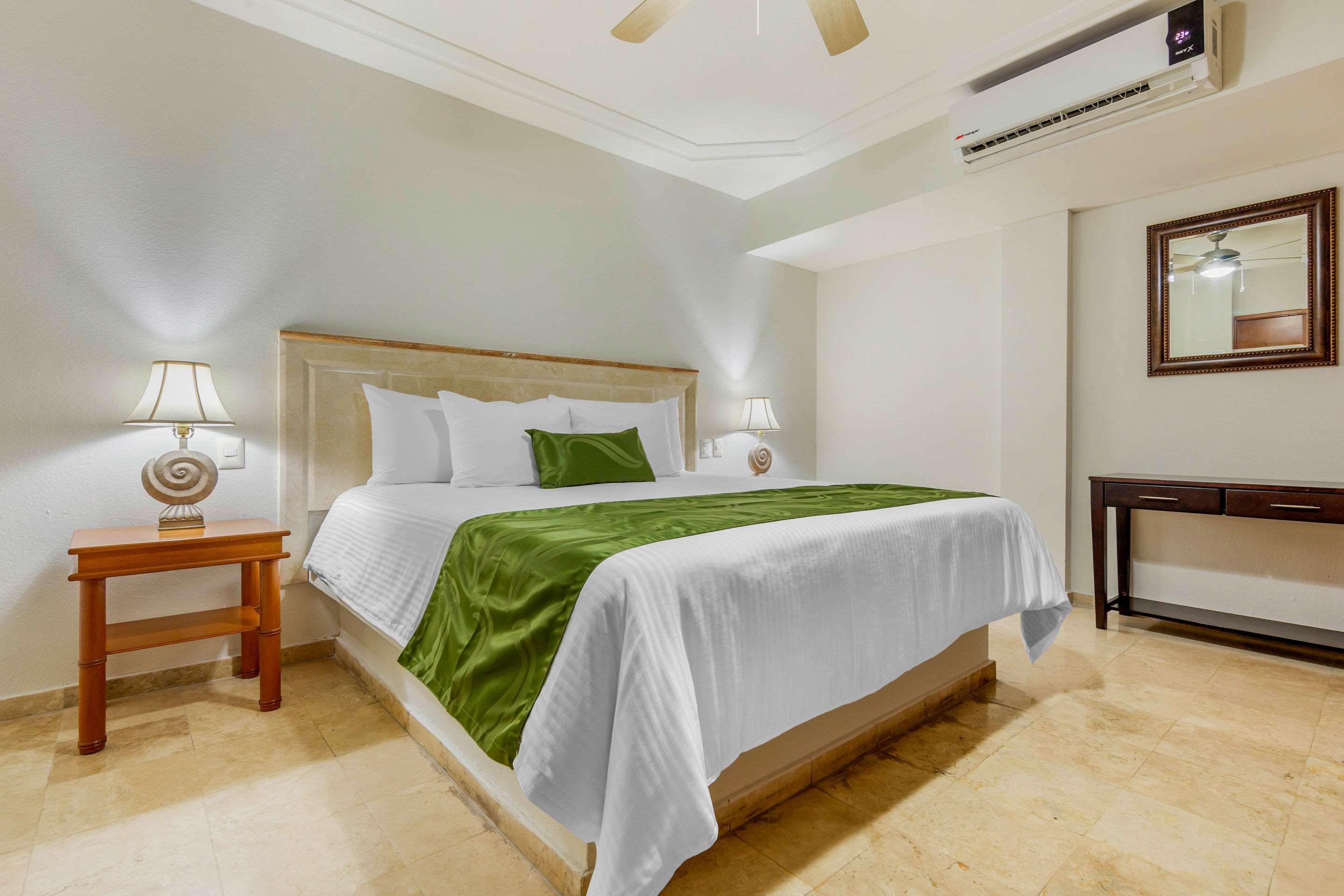 Quality Inn Масатлан Екстериор снимка